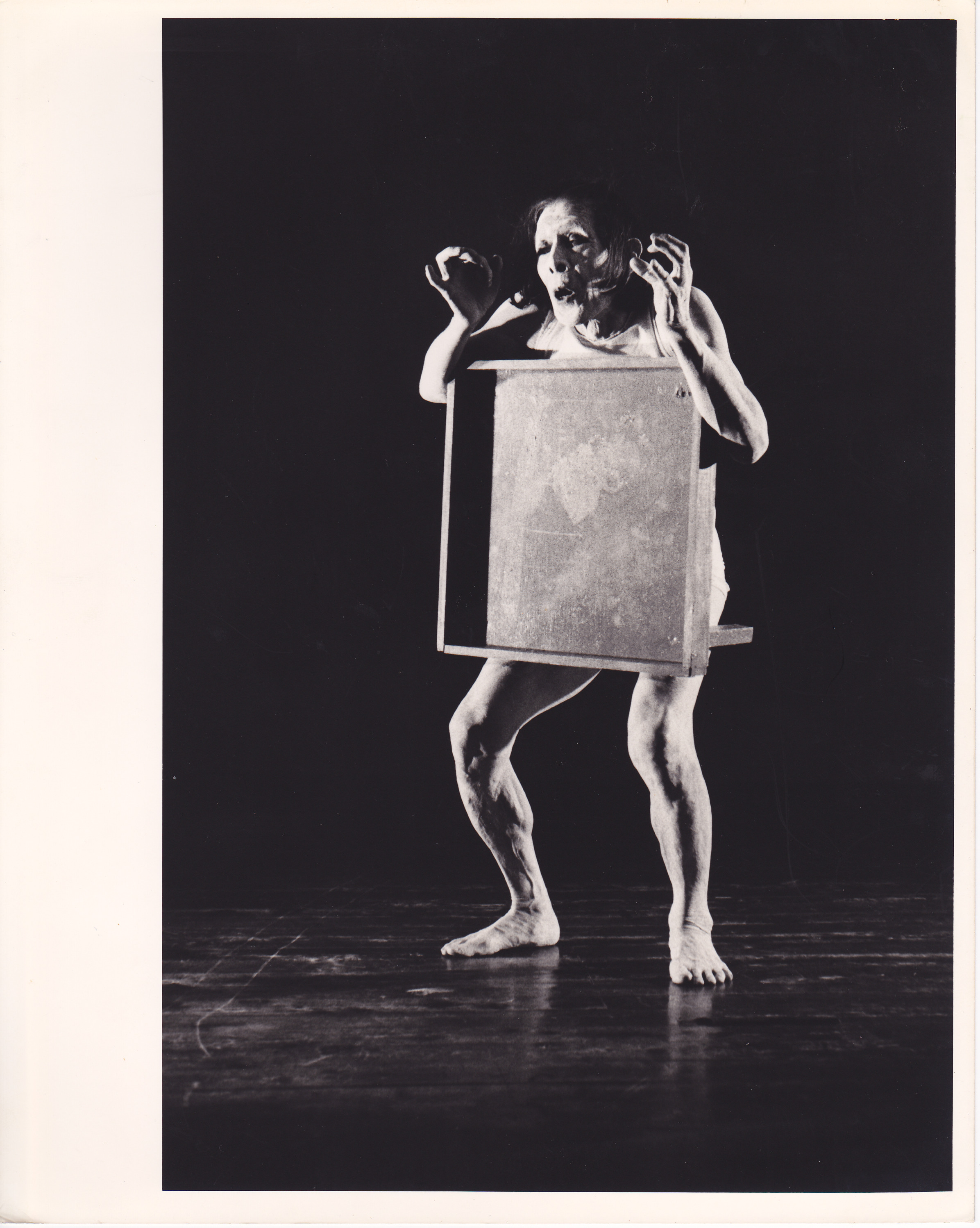 大野一雄舞踏研究所 | Dance Archive Network