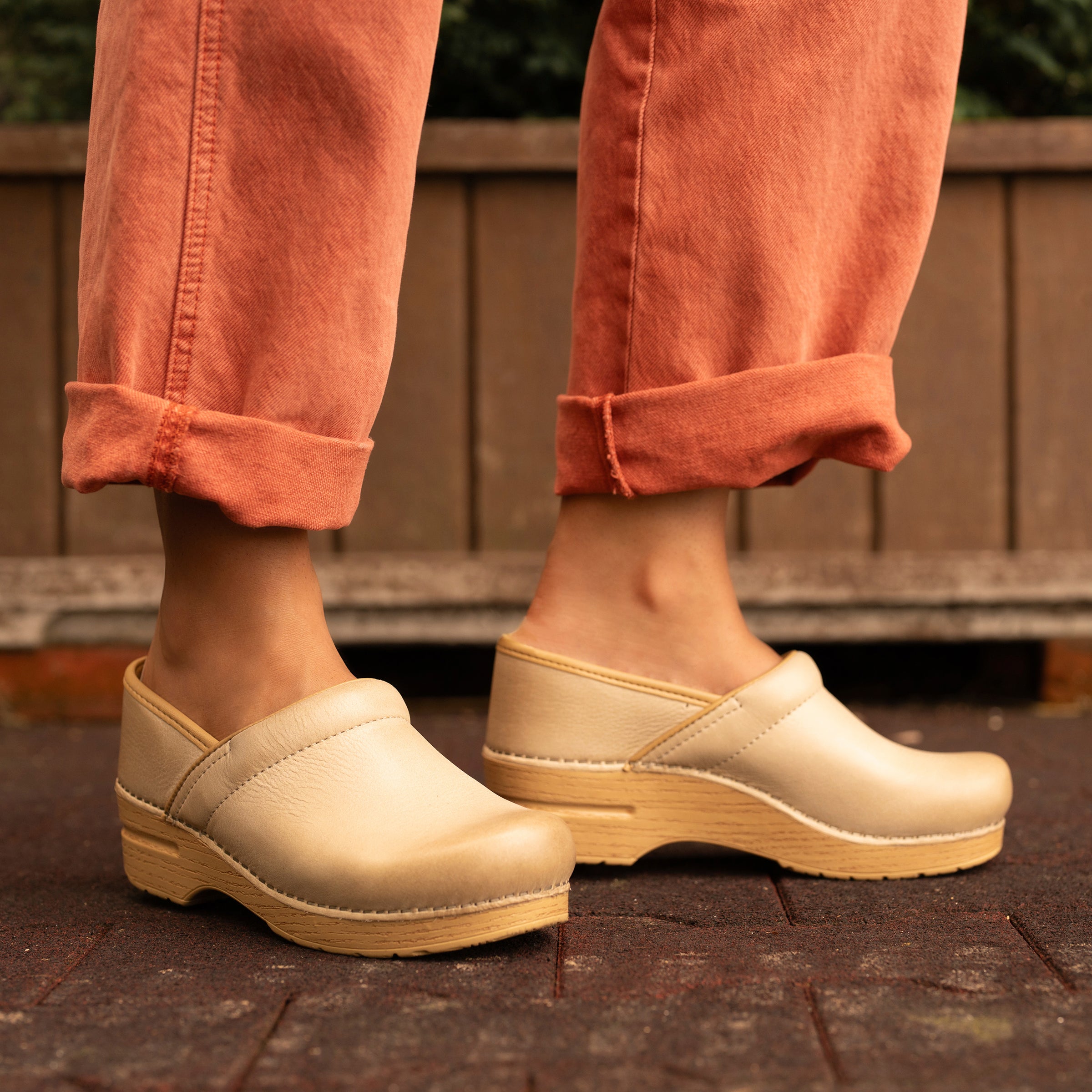 Professional Sand Milled Burnished – Dansko