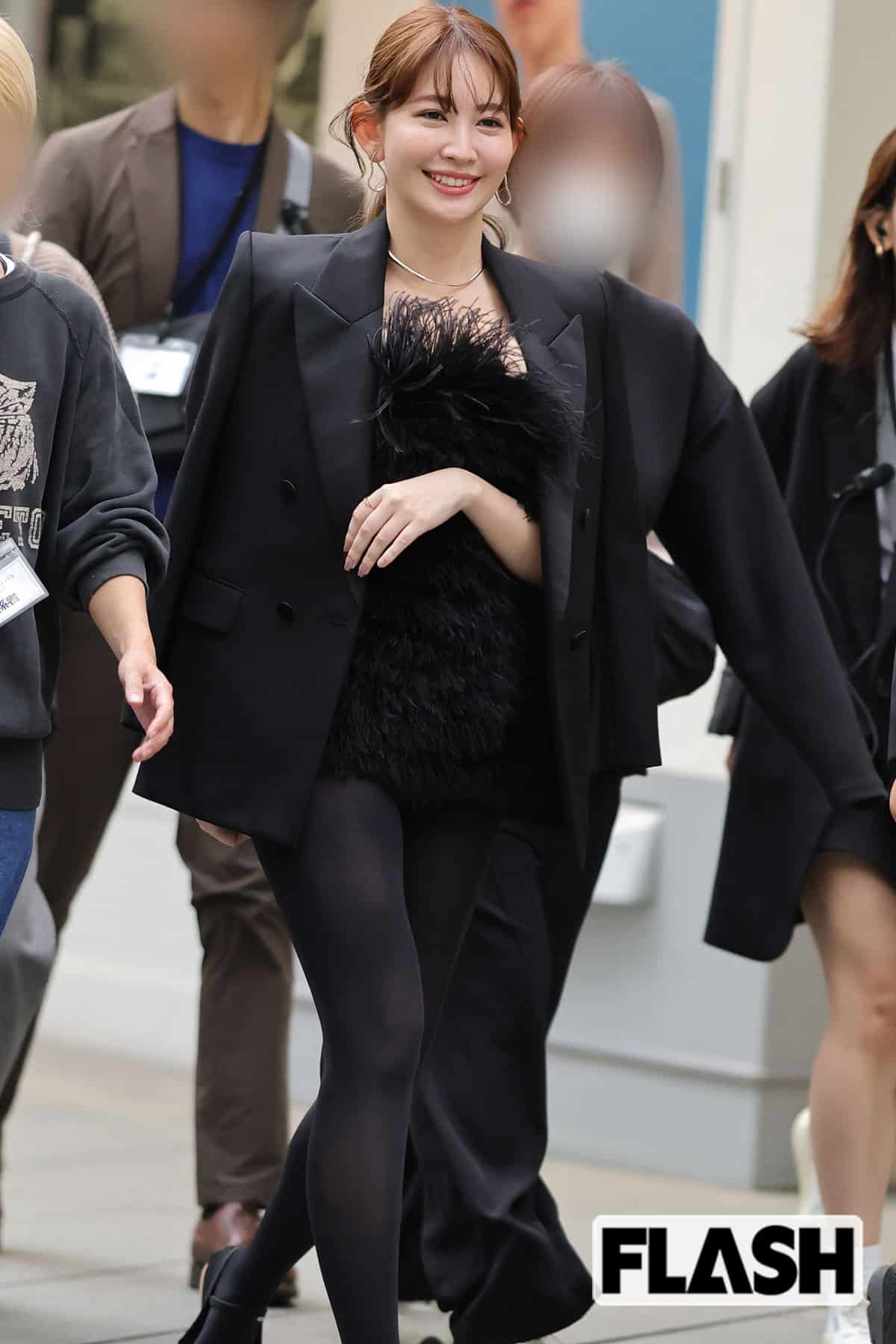 小嶋陽菜、ボディラインくっきり！ラーメン前に笑顔の写真が反響