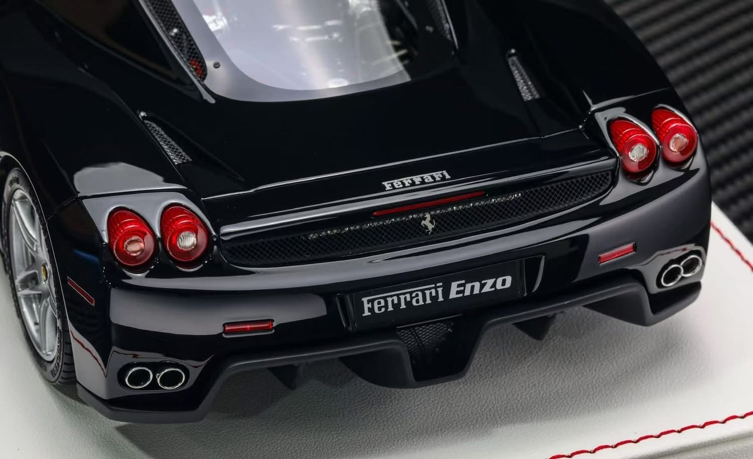 Ferrari Enzo (Black) [Davis & Giovanni] 1/18 scale