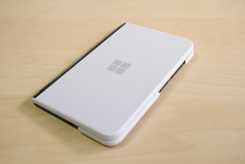 Surface Duo 2 ペンカバー」レビュー。Surfaceスリムペンが充電できる