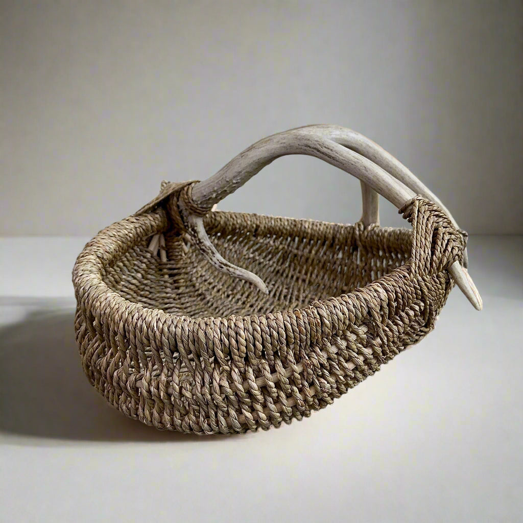 DAXSAVAGE.COM - Custom Deer Antler Basket A29 - natural/medium