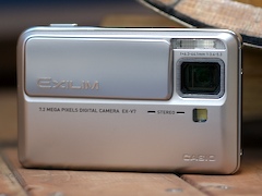 カシオ EXILIM Hi-ZOOM EX-V7【最終回】羊の皮を被ったテクニカルモデル