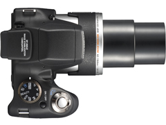 オリンパス、世界最大26倍ズームの｢SP-590UZ｣