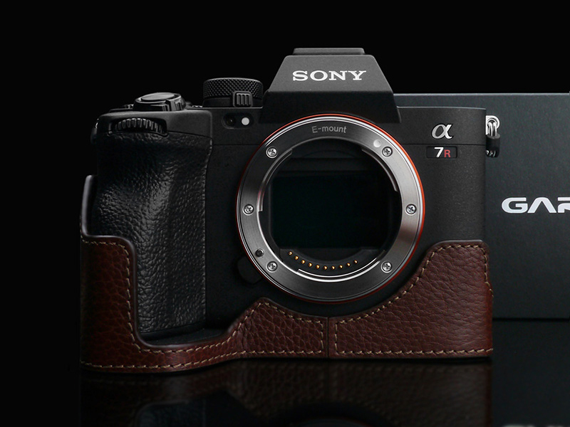 GARIZボディケースに「α7R V」「X-T5」用がラインナップ - デジカメ Watch