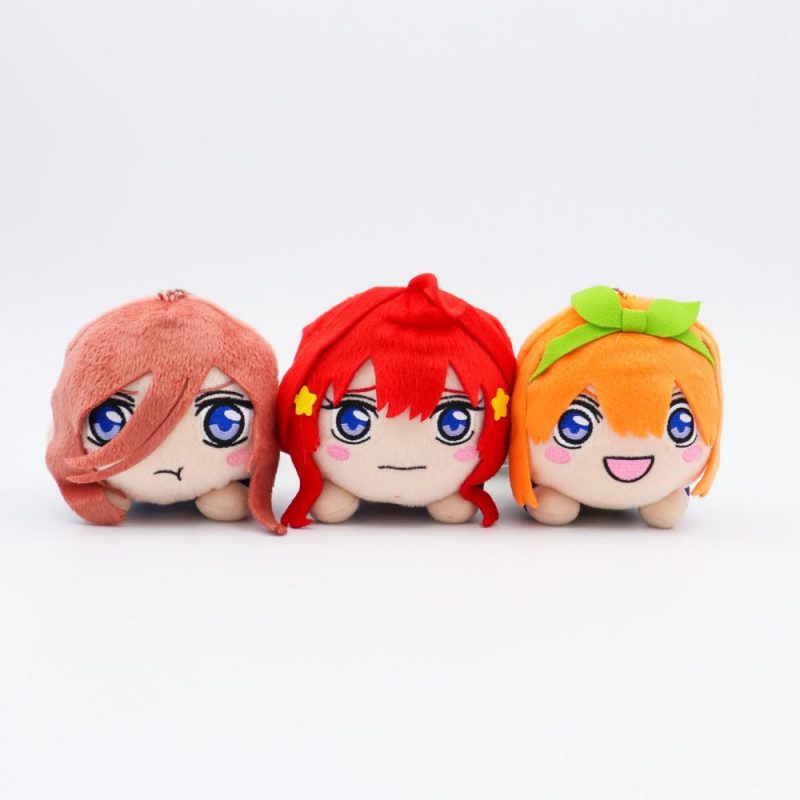 持ち歩いていつも一緒！「五等分の花嫁」寝そべりぬいぐるみ第2弾