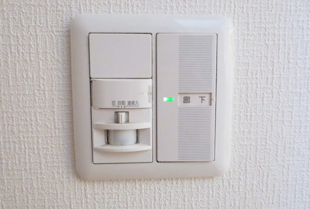 パナソニック パナソニック 人感センサースイッチ センサースイッチ 人