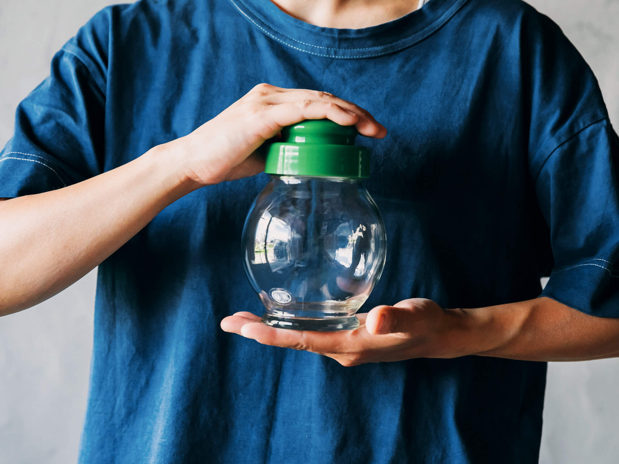 地球びん／大川硝子工業所 | 日用品と雑貨の店 伝所鳩