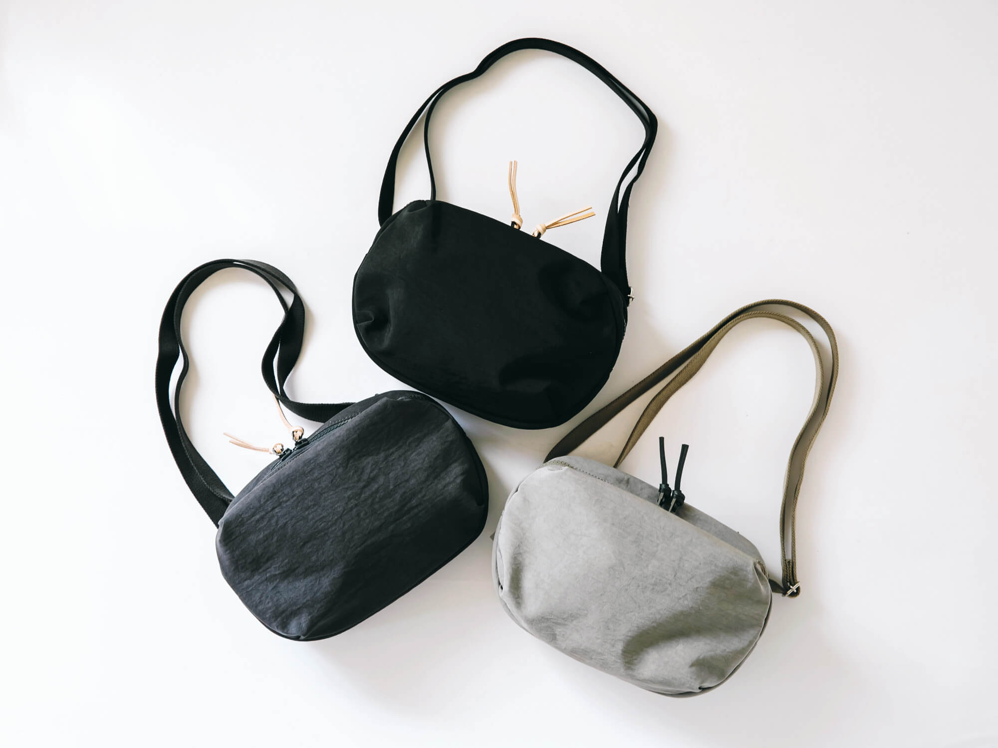 FUKUI SIWAナイロンボディバッグ／3色・S・M・L／NIZYU KANO | 日用品