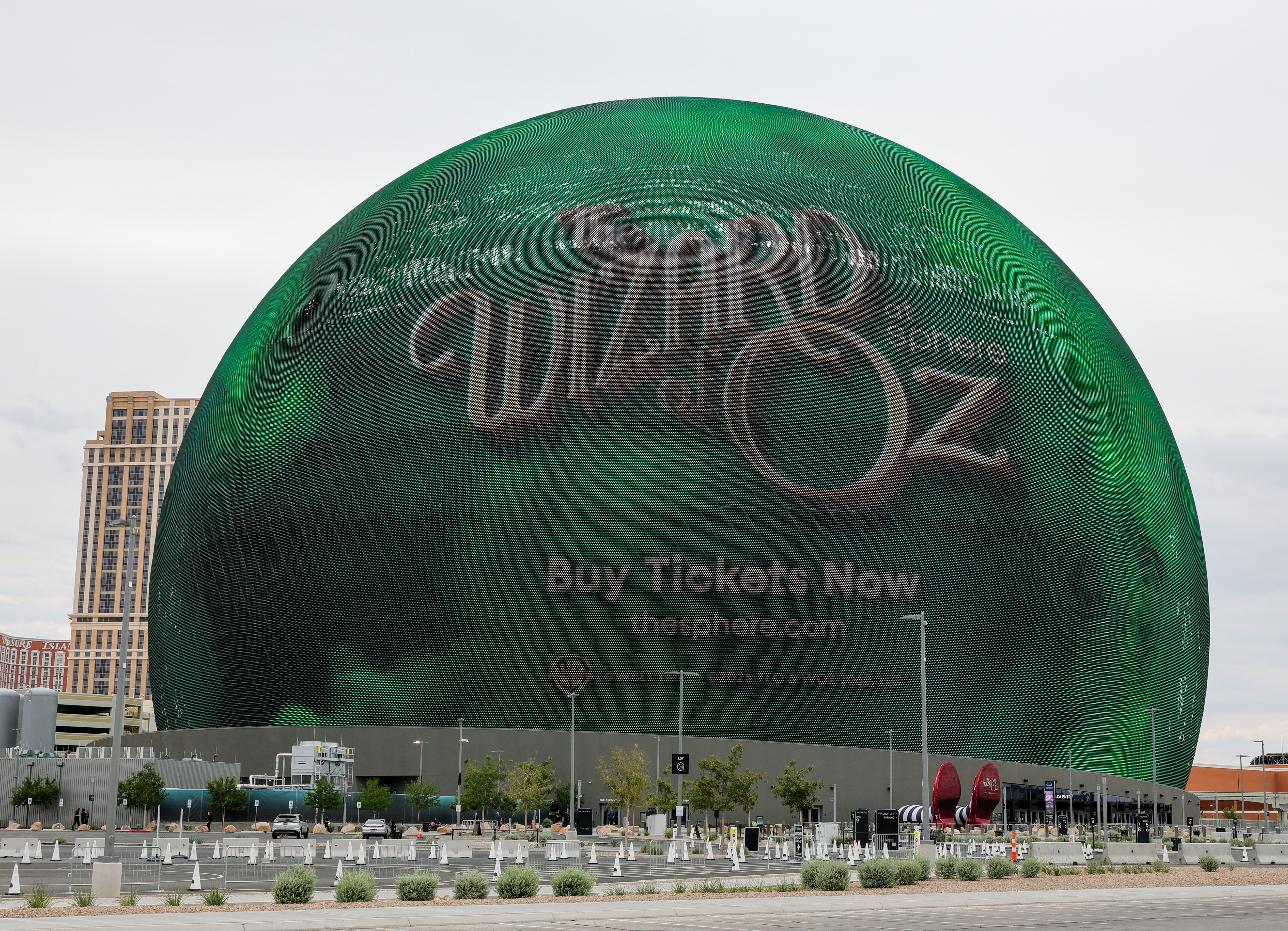 Wizard Of Oz' At Sphere Hits $290M In Sales; 