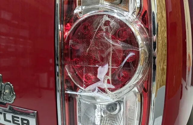 ハスラー 純正テールランプユニット交換 スズキ 修理 整備 商品持込