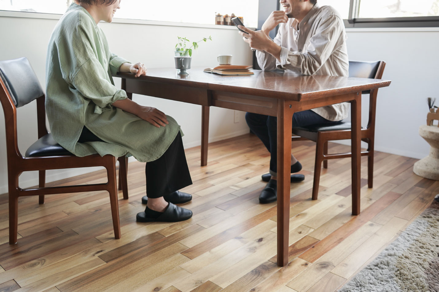 カリモク60+ ダイニングテーブル バタフライ ウォールナット［D36466MW