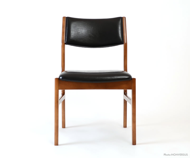 カリモク60+ アームレスダイニングチェア スタンダードブラック