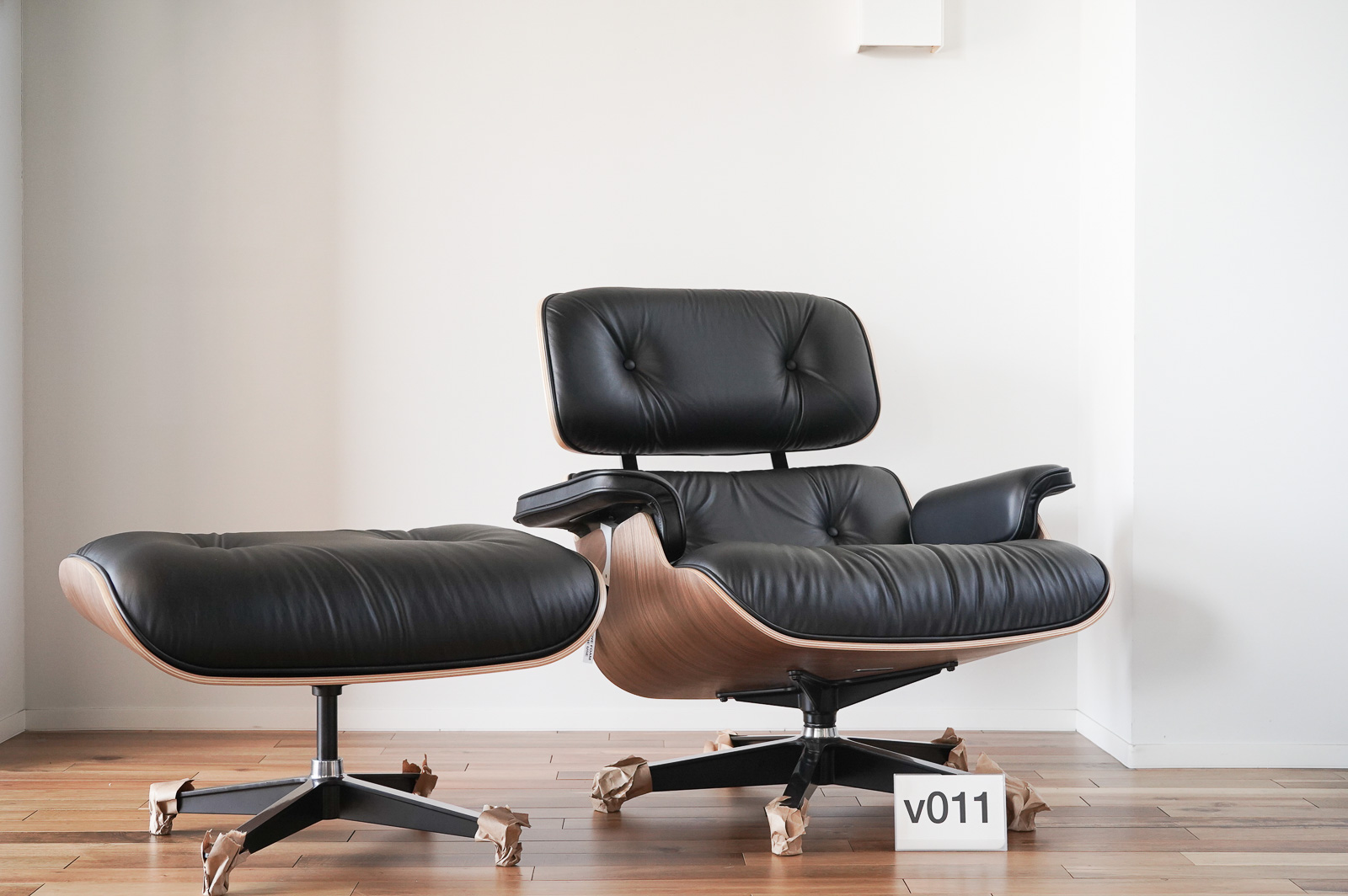 イームズ ラウンジチェア＆オットマン ウォールナット v011［ES67071