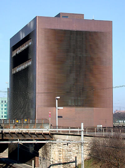 建築家ユニットのヘルツォーク&ド・ムーロンの建築作品7選。代表作の