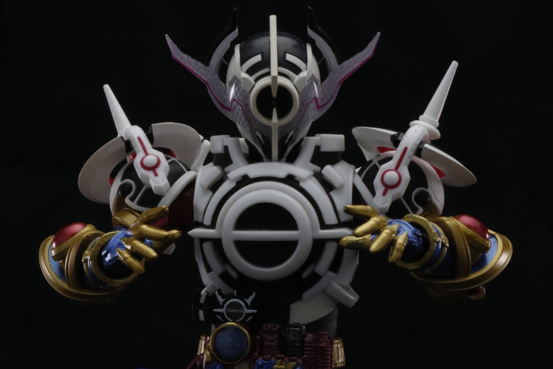 S.H.Figuarts仮面ライダーエボル ブラックホールフォーム レビュー