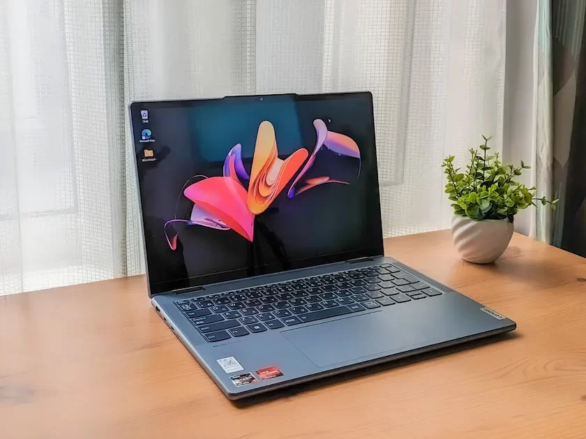 実機レビュー｜Lenovo Yoga 770：高性能+オシャレさを両立するノートPC