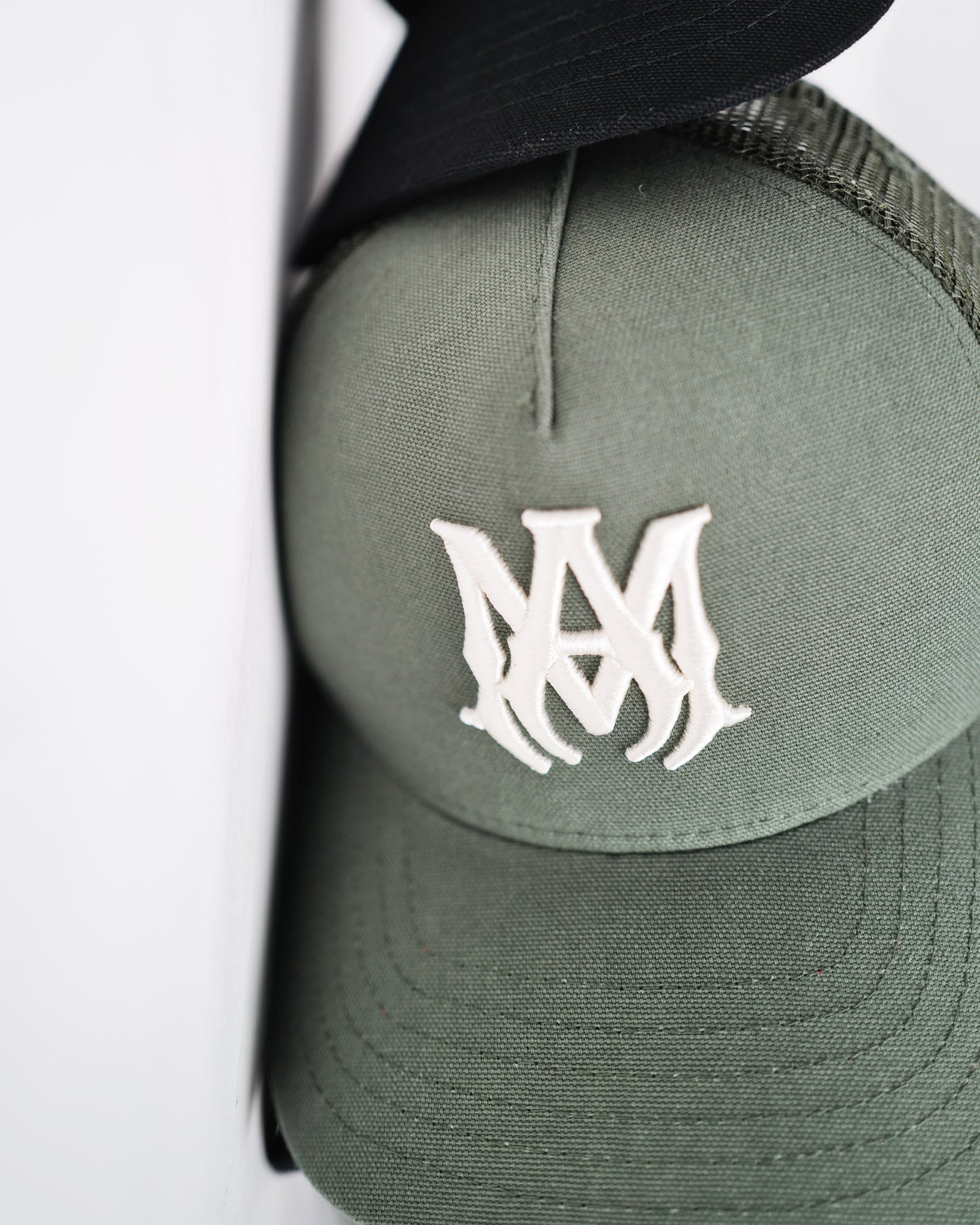 AMIRI (アミリ) SS26 MA LOGO TRUCKER HAT | Detail Application