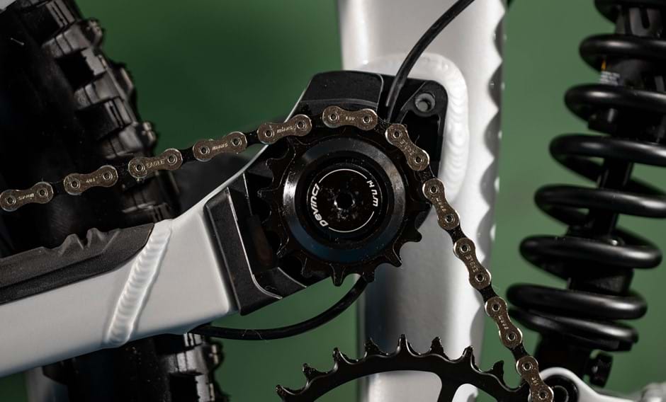 Chainsaw GX 7s | Air - Red-Y | Cycles Devinci