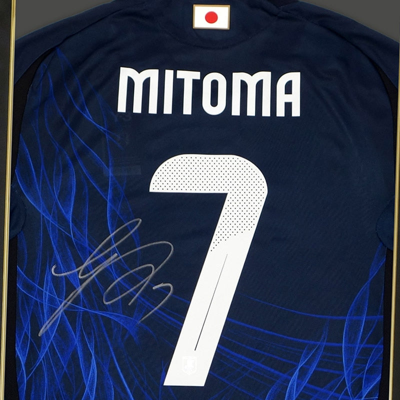 メモラビリア】三笘薫 直筆サイン入り日本代表2024ホームサッカー