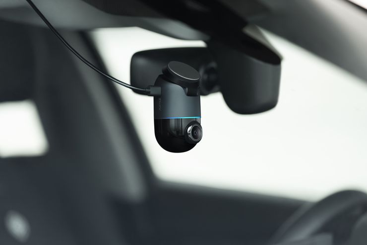 旅行や車中泊にもおすすめの高性能ドライブレコーダー「70mai Dash Cam