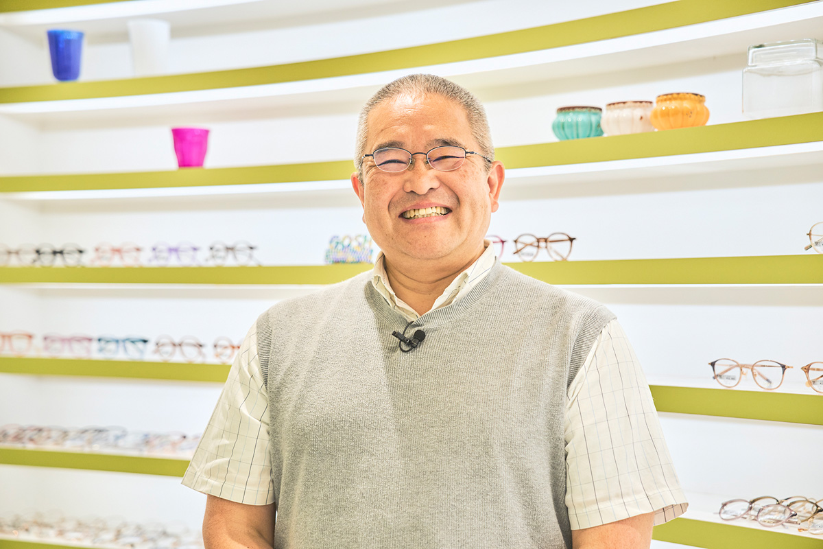 眼鏡市場×DIME「東進・村瀬先生が思わず〇〇しちゃう！」SPECIAL動画を