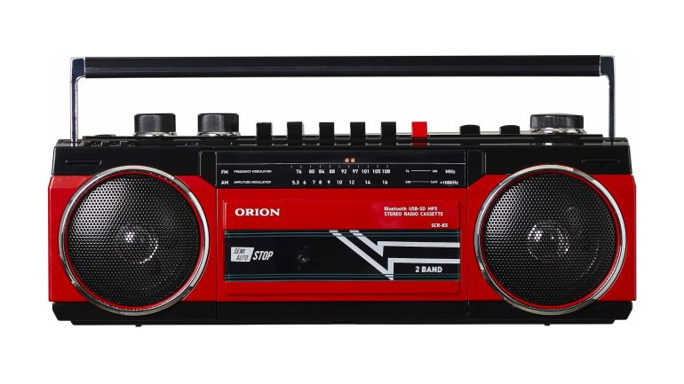 80年代のラジカセデザインにBluetoothなど最新機能を搭載したORIONの