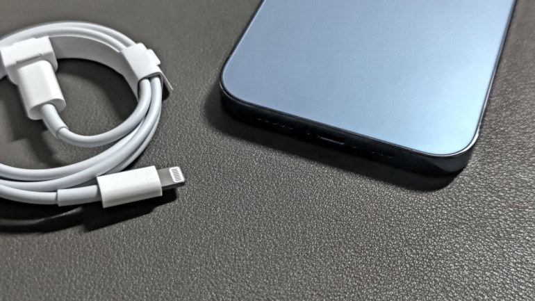 iPhone 13シリーズ、iPhone 14シリーズで使用できる充電ケーブルと覚え