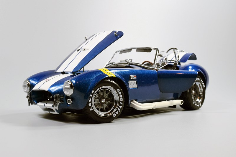 REVIEW: Kyosho Shelby Cobra 427 S/C x3! • DiecastSociety.com