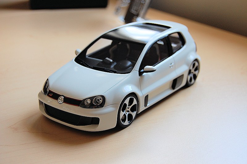 REVIEW: OttOmobile Volkswagen Golf W12-650 • DiecastSociety.com