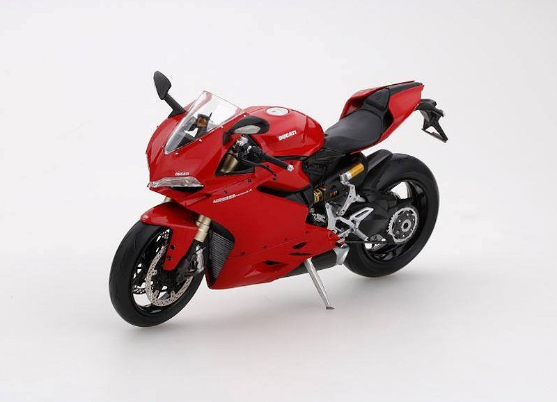 First Look: TrueScale Ducati 1299 Panigale 1:12 • DiecastSociety.com