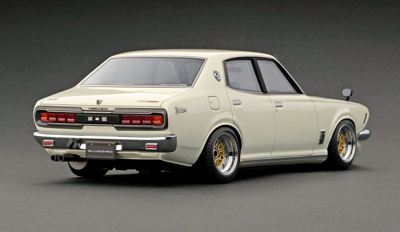Ignition Model New Nissan Bluebird U 2000GTX (G610) - White