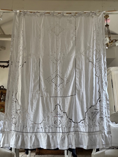 ホワイトリネンカーテン | フランスアンティークショップディフェランス
