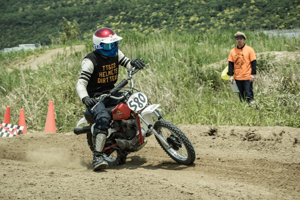 オフロードに特化したバイク「VMX（ヴィンテージモトクロス）」って