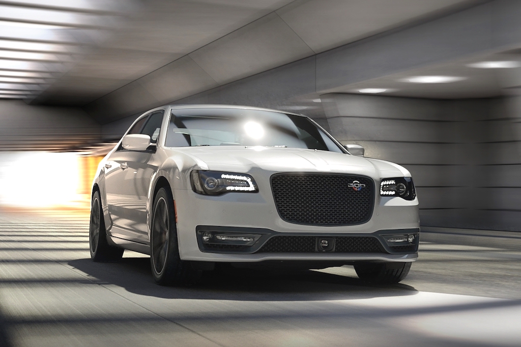 複雑ながらも長い歴史のあるクライスラー300がまたも生産終了 | Dig-it