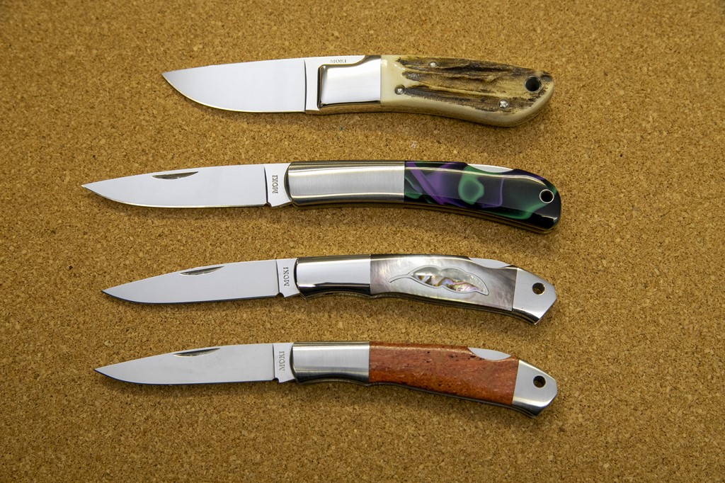 実用品でありながら美術品としての風格も併せ持つ。ナイフの