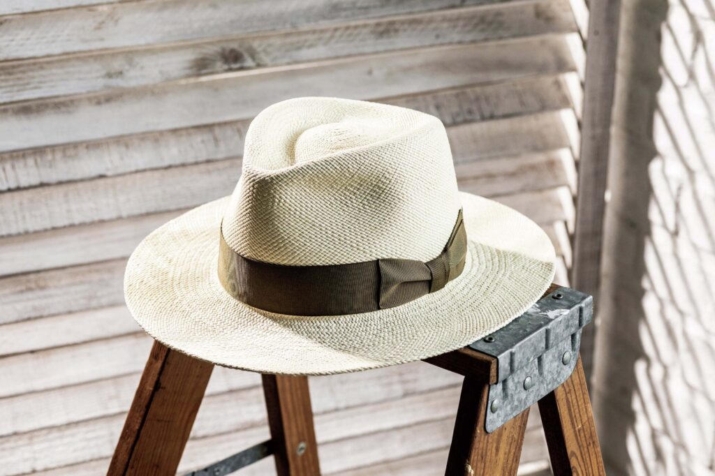 パナマハットが似合う女でありたい、そう思わせる「THE FAT HATTER」の