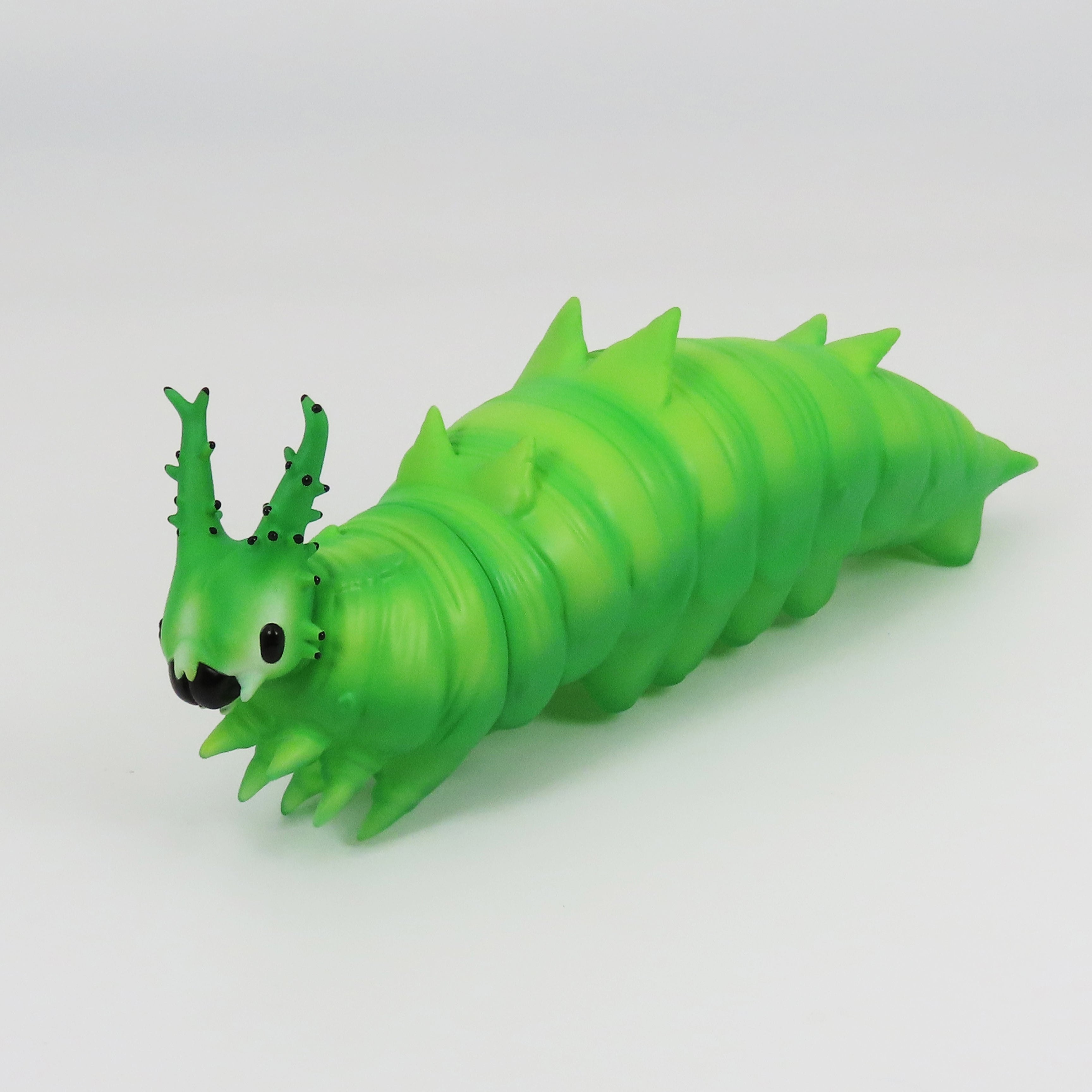 DIGBUG オオムラサキの幼虫ソフビ ムーちゃん