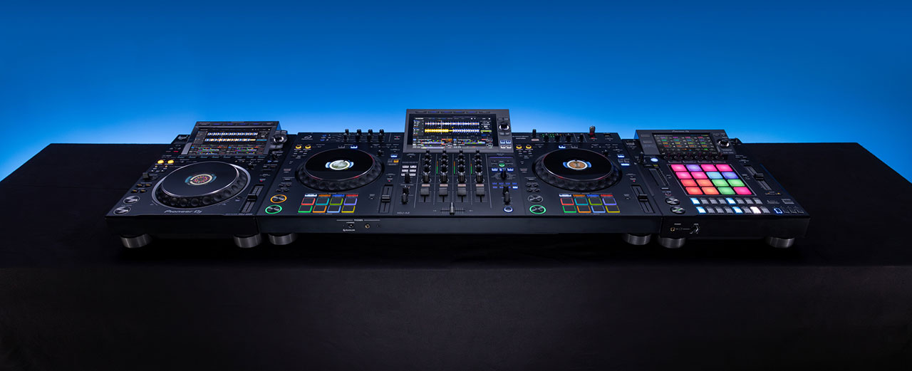 AlphaThetaからオールインワンDJシステム「XDJ-AZ」が発売。