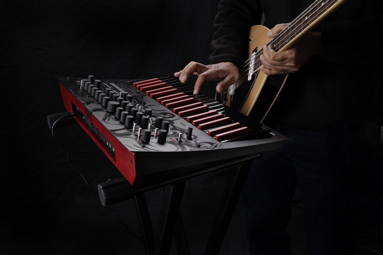 KORGからアナログシンセサイザー「MINILOGUE BASS」が発売