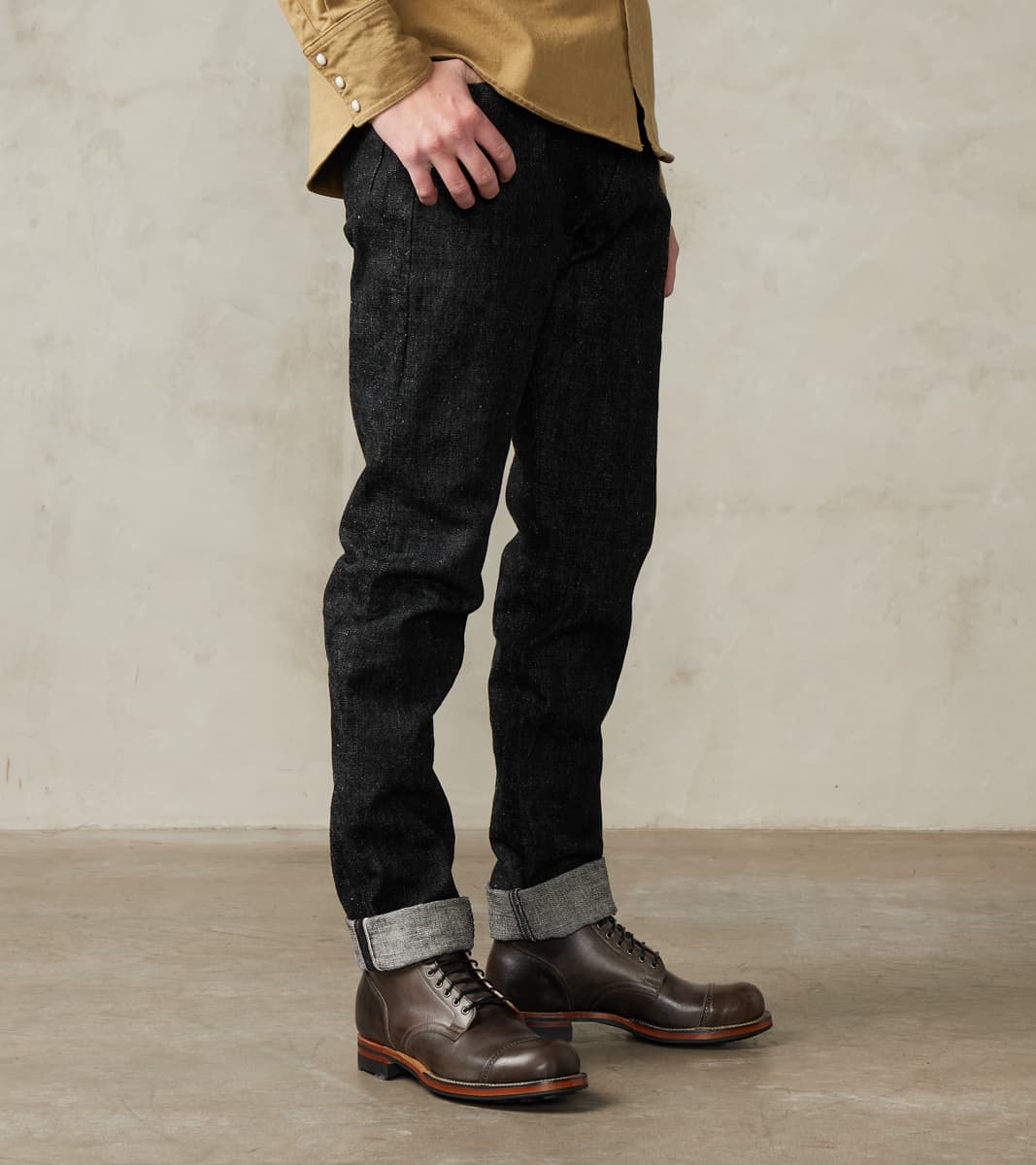 Samurai - S211BK 17oz Koku Benkei Black - Relaxed Tapered