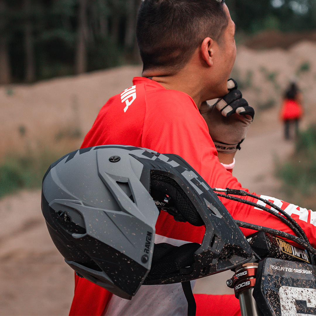 Get the Raven MX helmet for just £54.99 | Dirtbike Rider