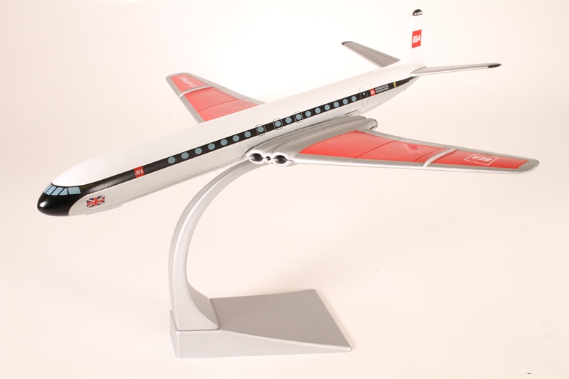 Corgi 48501 De Havilland DH-106 Comet 4B BEA G-APMA - Hattons