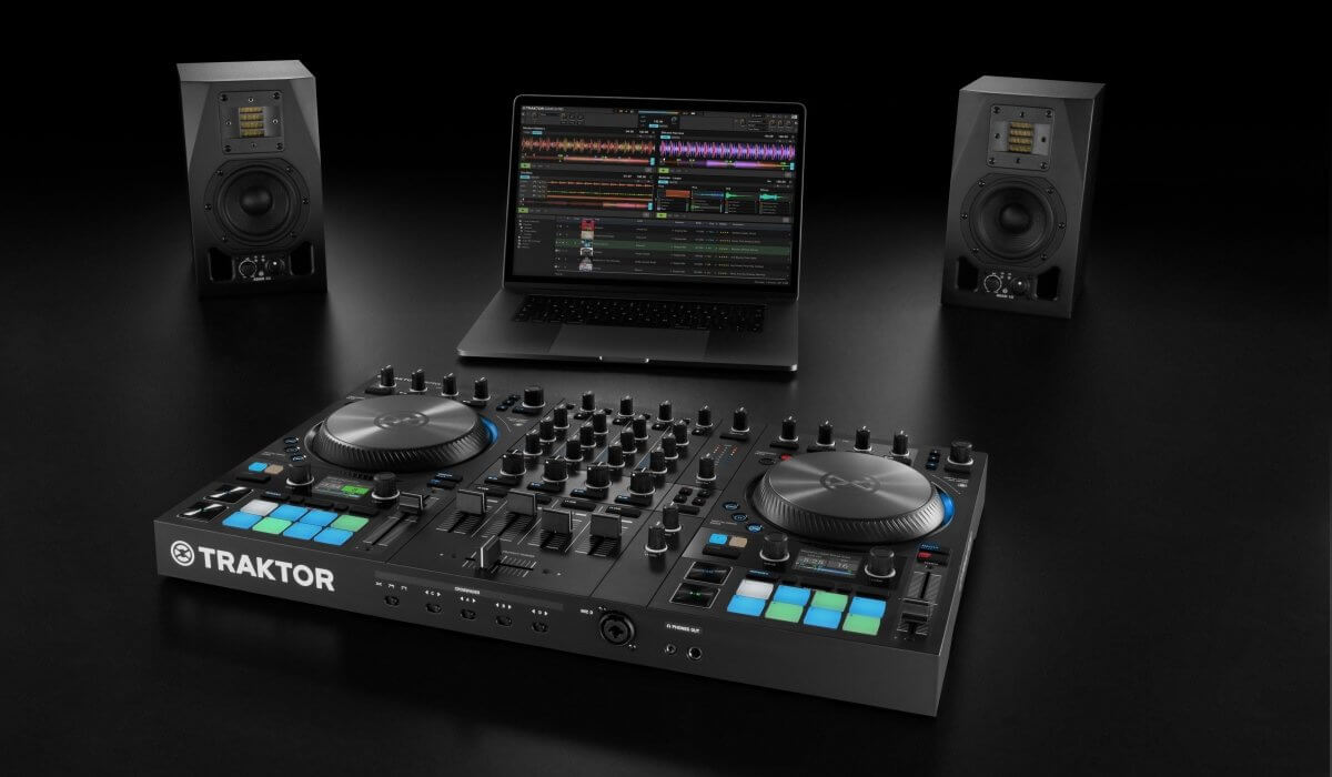 Traktor Is Back: Traktor Kontrol S4 MK3 With Motorized Jogs