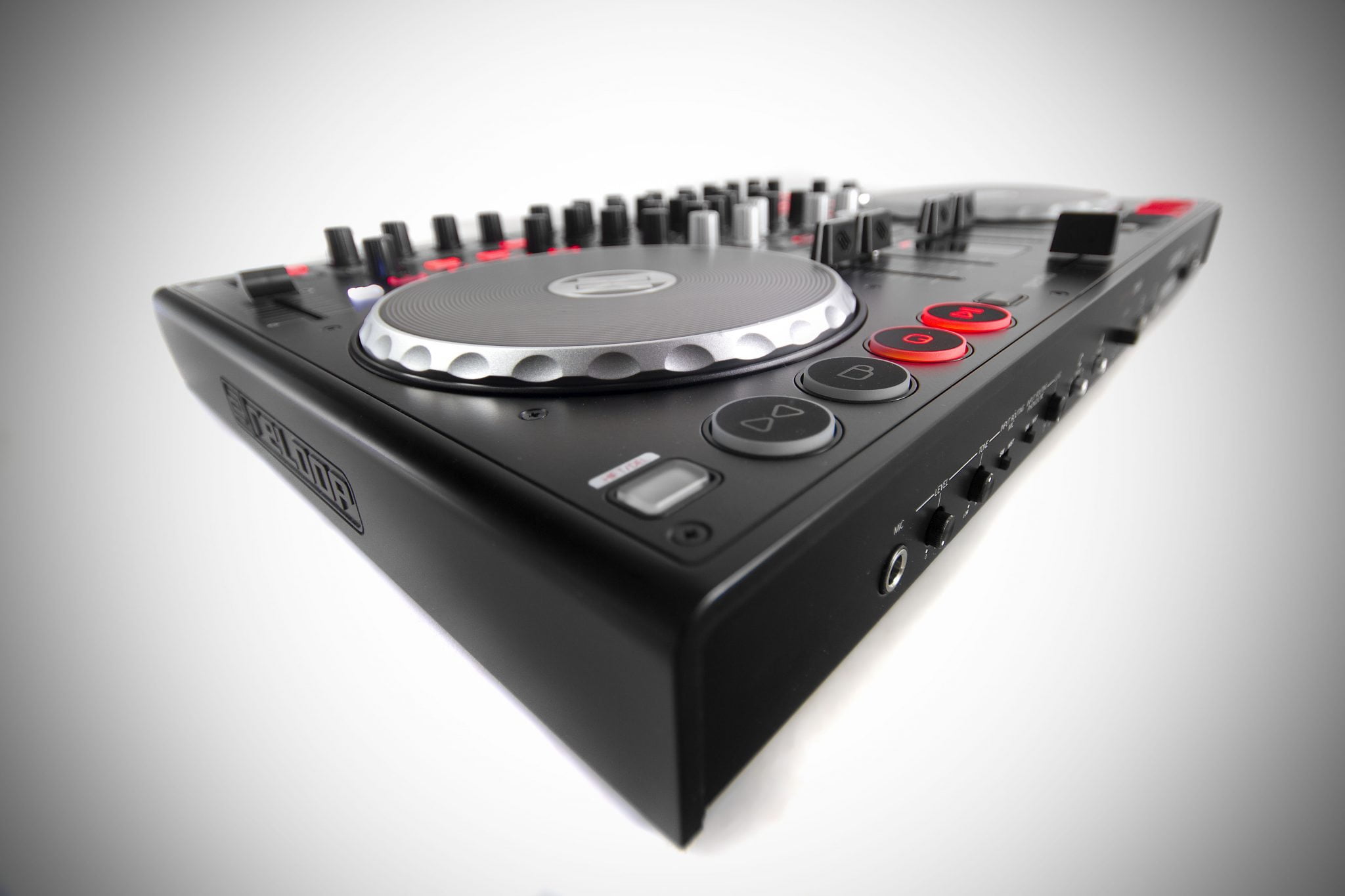 REVIEW: Reloop Terminal Mix 4 DJ Controller
