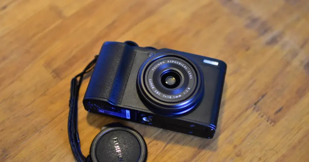 レビュー】FUJIFILM XF10 – 日常使いに丁度いいコンデジ – どどログ