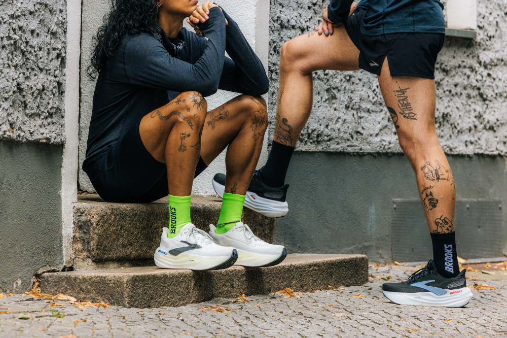 BROOKSの革新的ランニングシューズ「Glycerin MAX」が全6色で本格展開