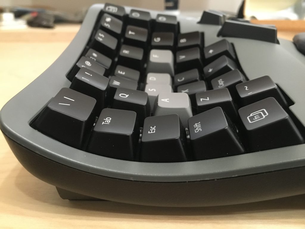 Kinesis Advantage360 Proは最強の左右分離型エルゴノミクスキーボード