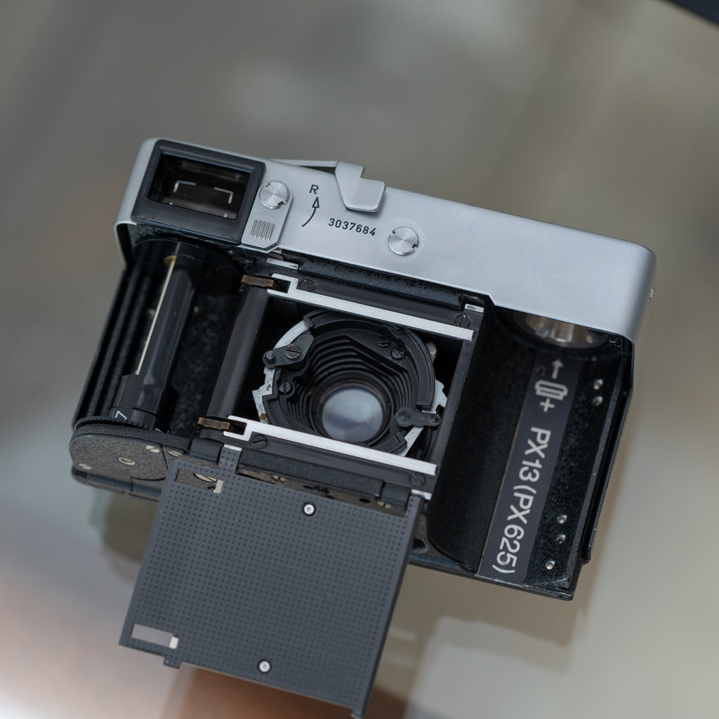 Rollei 35 シルバー Germany (Tessar 40mm f/3.5) – Doppietta-Tokyo