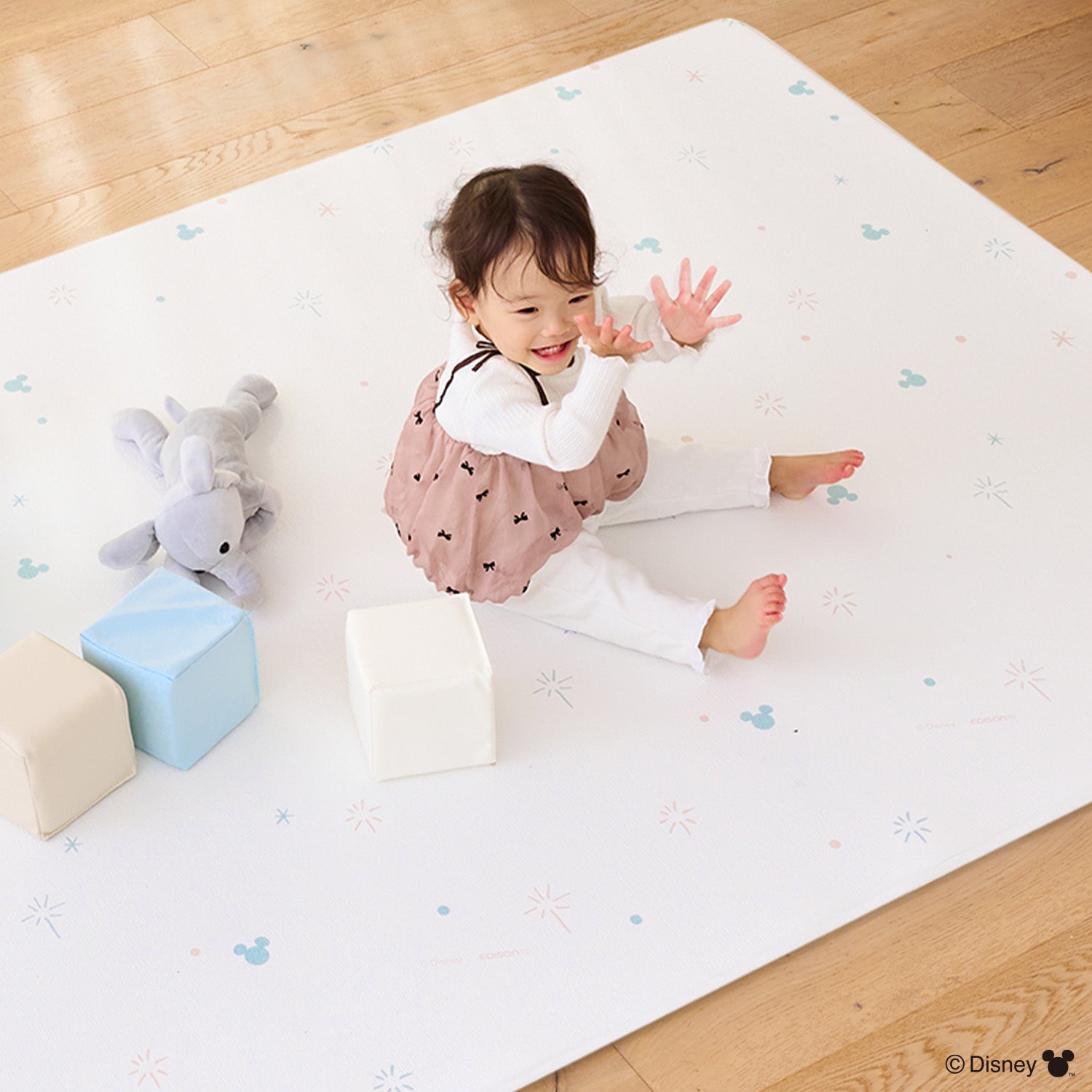 レビュープレゼント中／ ミッキーマウス 防水 ベビープレイマット
